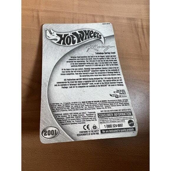 Hot Wheels 2001 Talladega Super Speedway - Picture 4 of 6